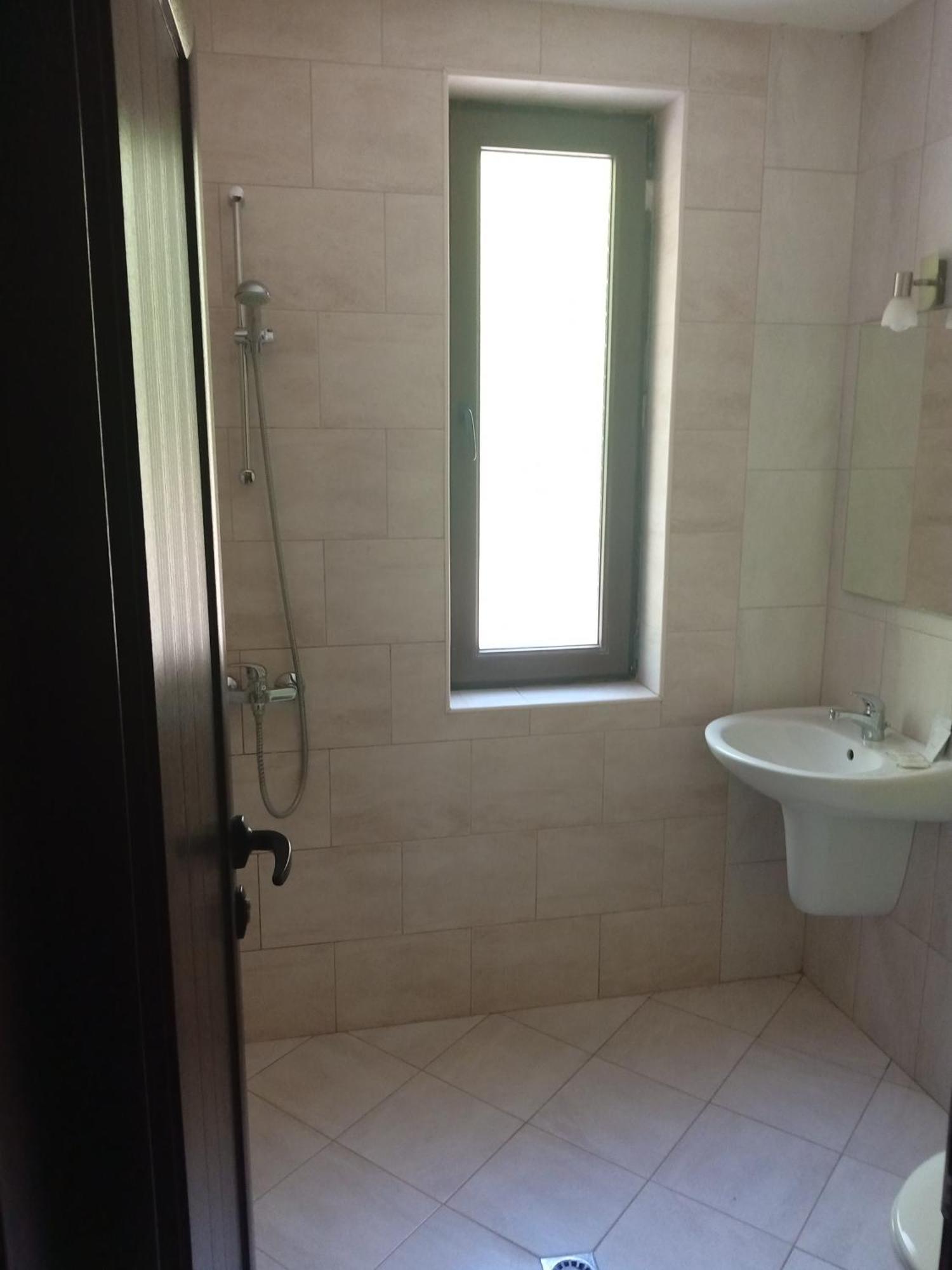 Park Hotel Stratesh Lovech Oda fotoğraf